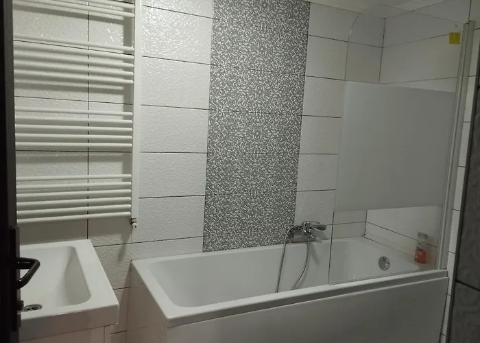 Tomis Promenada * Constanţa